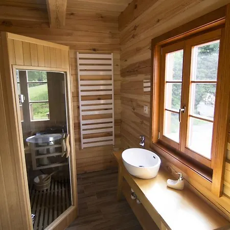 Roubenka Pod Lesem Chalet *