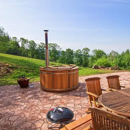 Roubenka Pod Lesem Chalet